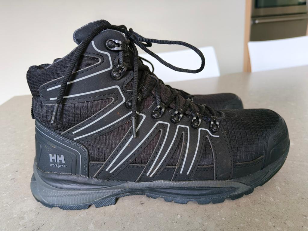Chaussures de sécurité 44 **NOUVEAU**, Enlèvement
