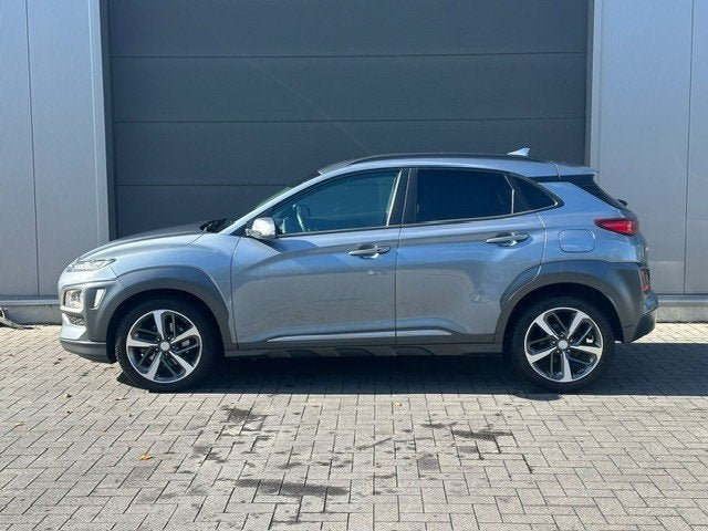 Hyundai Kona benzine automaat, Auto's, Dealer onderhouden, 4 cilinders, Leder, 5 deurs