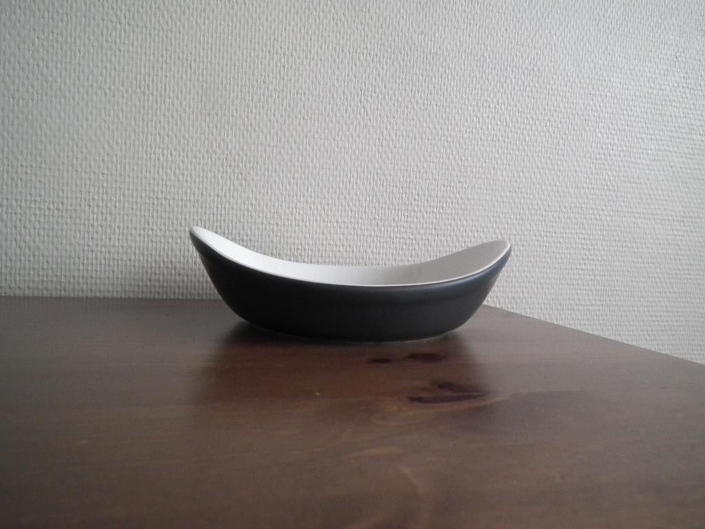 Petit plat Pyrex, coloris gris & blanc (19x17x3 cm), Comme neuf, Autres types, Autres matériaux, Autres styles