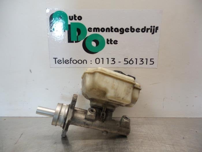 Hoofdremcilinder van een Volkswagen Golf (Golf 04-), Gebruikt, -, Volkswagen, -