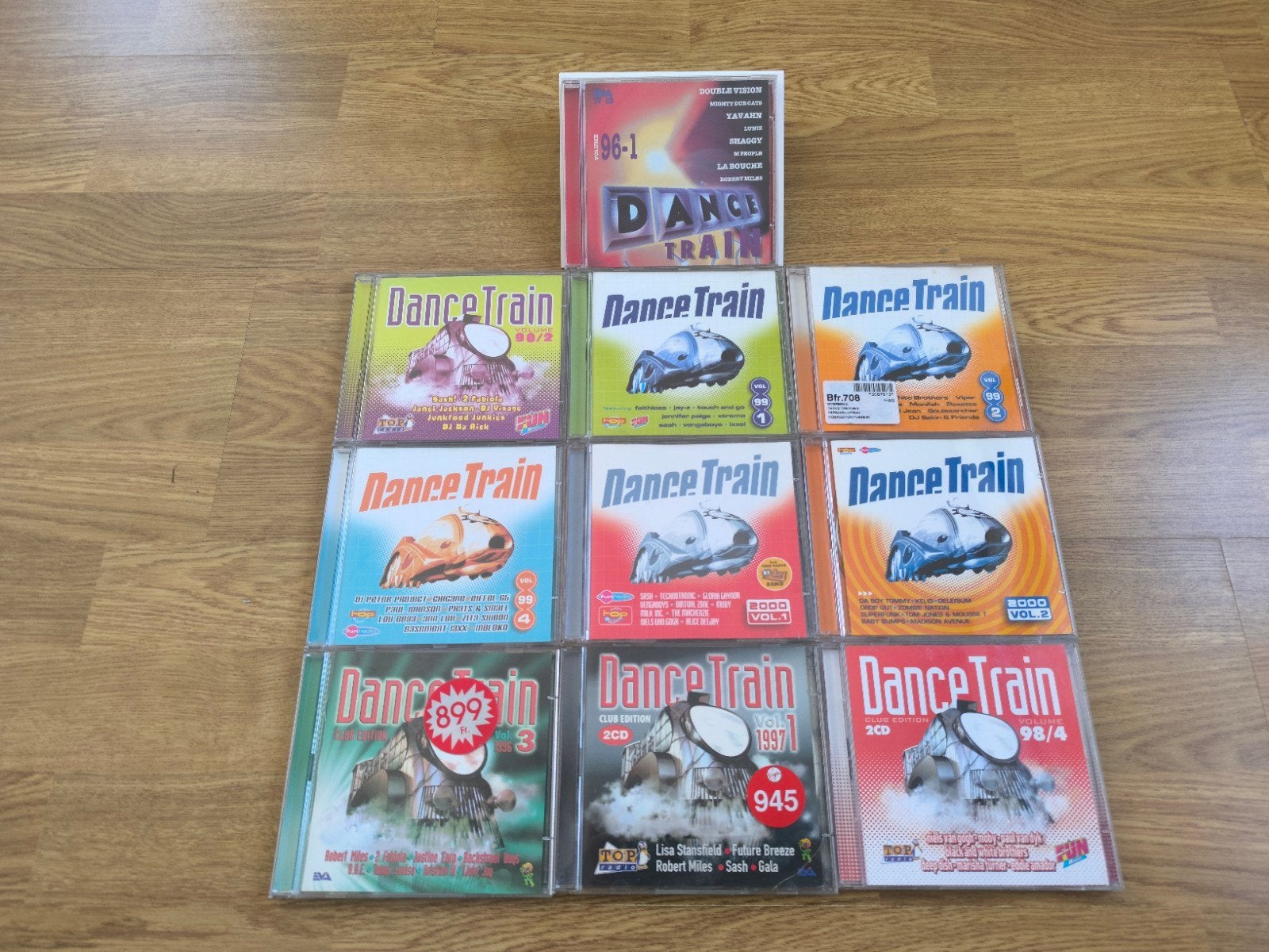 dance train cd- 96/1-98/2-99/1-99/2-99/4-2000/1-2000/2.....-, CD & DVD, Enlèvement ou Envoi, Comme neuf, Dance, Album