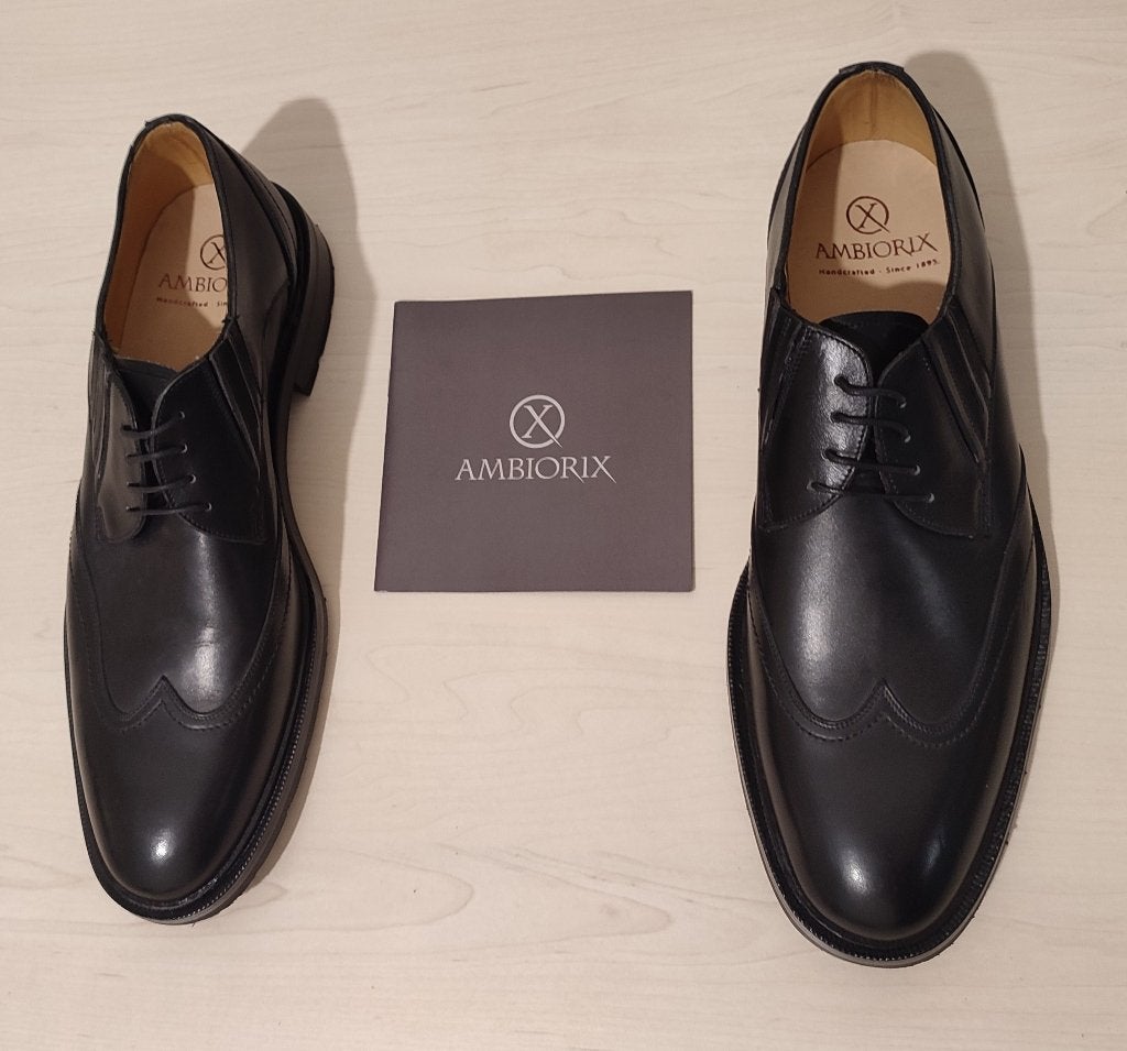 Chaussures NEUVES de la marque AMBIORIX taille 43 cuir noir, Enlèvement, Neuf, Noir, Chaussures à lacets