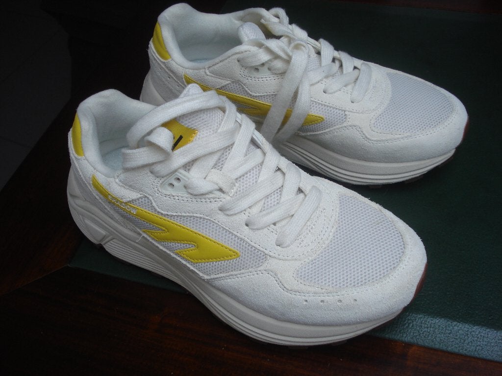*VAL* Nieuwe Vibram Hi-TEC sneakers, dames/meisjes. mt 39, Neuf, Enlèvement ou Envoi, Sneakers et Baskets, Blanc
