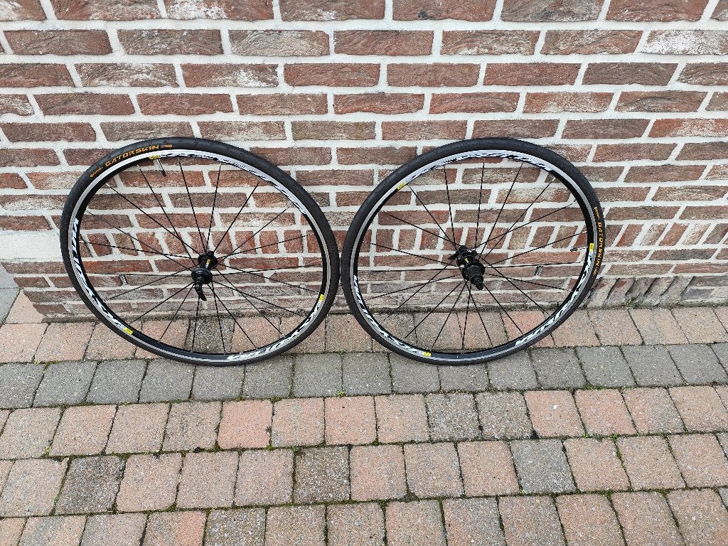 Mavic Aksyrium a équipé un ensemble de nouvelles roues, Enlèvement, Neuf, Mavic