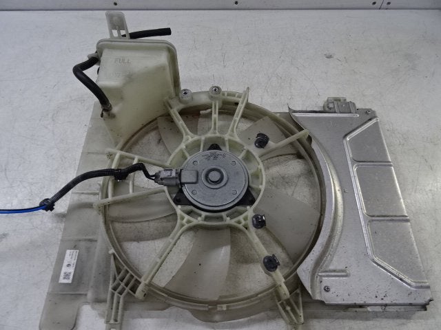 VENTILATEUR CASING Toyota Yaris III (P13) (01-2010/09-2020), Autos : Pièces & Accessoires, Utilisé, Toyota