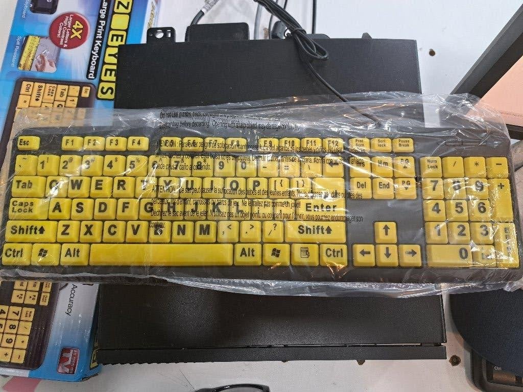 EZ EYES toetsenbord geel met grote opdruk, Computers en Software, Toetsenborden, Nieuw, Ophalen of Verzenden, Qwerty, /