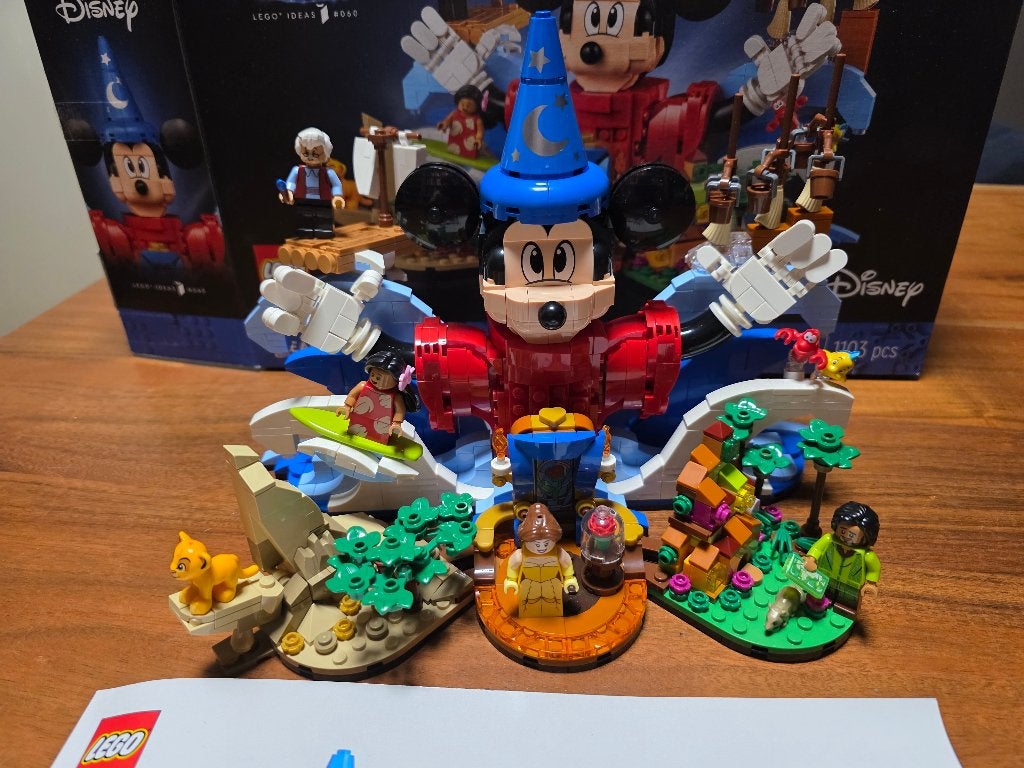 Lego Ideas 21352 Magic of Disney, Kinderen en Baby's, Inclusief instructies, Lego, Ophalen of Verzenden, Zo goed als nieuw