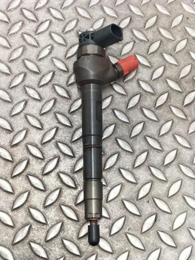 VOLKSWAGEN GOLF BRANDSTOF INJECTOR / VERSTUIVER 04L130277AJ, Auto-onderdelen, Ophalen of Verzenden, Gebruikt, ARN erkend