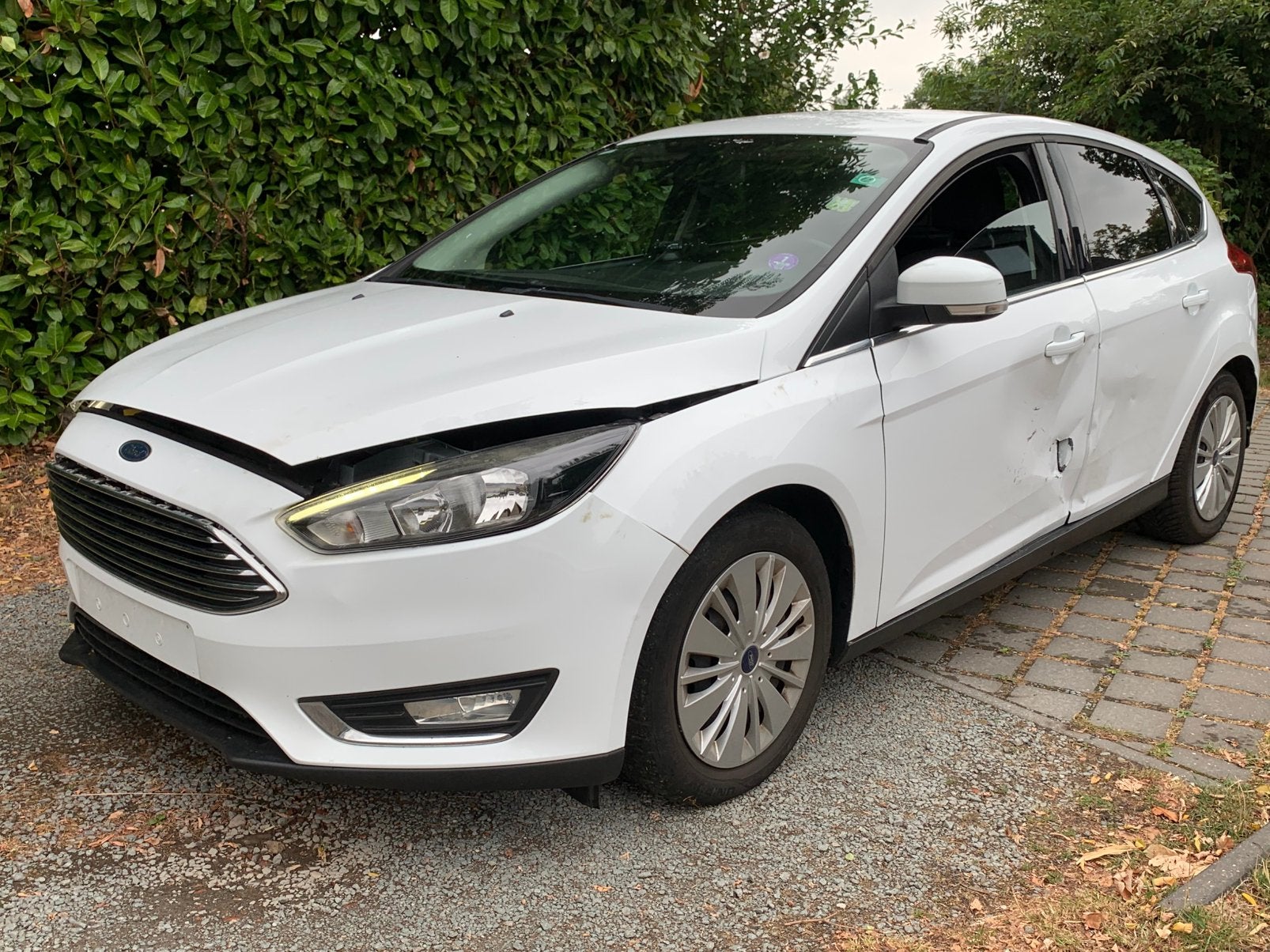 Ford Focus 1.0i bj.2015 131.000km schade, Auto's, Ford, Stof, Wit, Bedrijf, 5 deurs