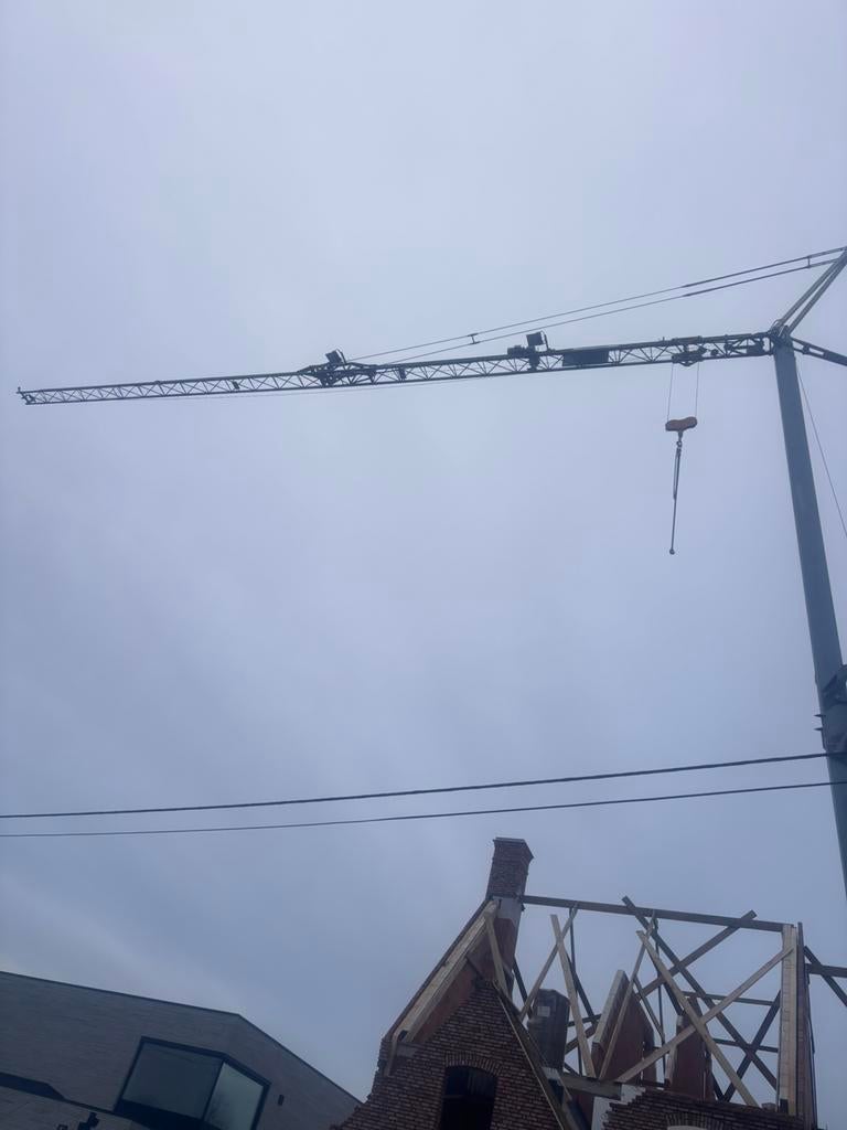 Bouwkraan Arcomet AH28, Enlèvement, Grue