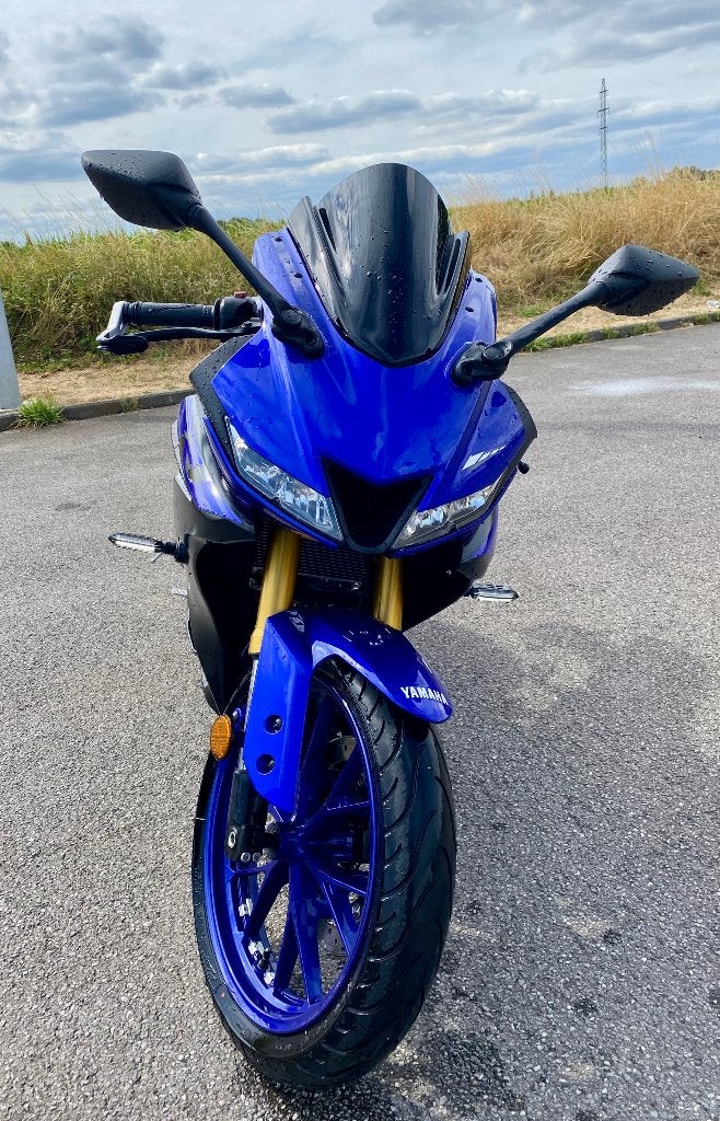 Yamaha YZF 125, Motos, Motos | Yamaha, Entreprise, Occasion, Super Sport, Éclairage LED