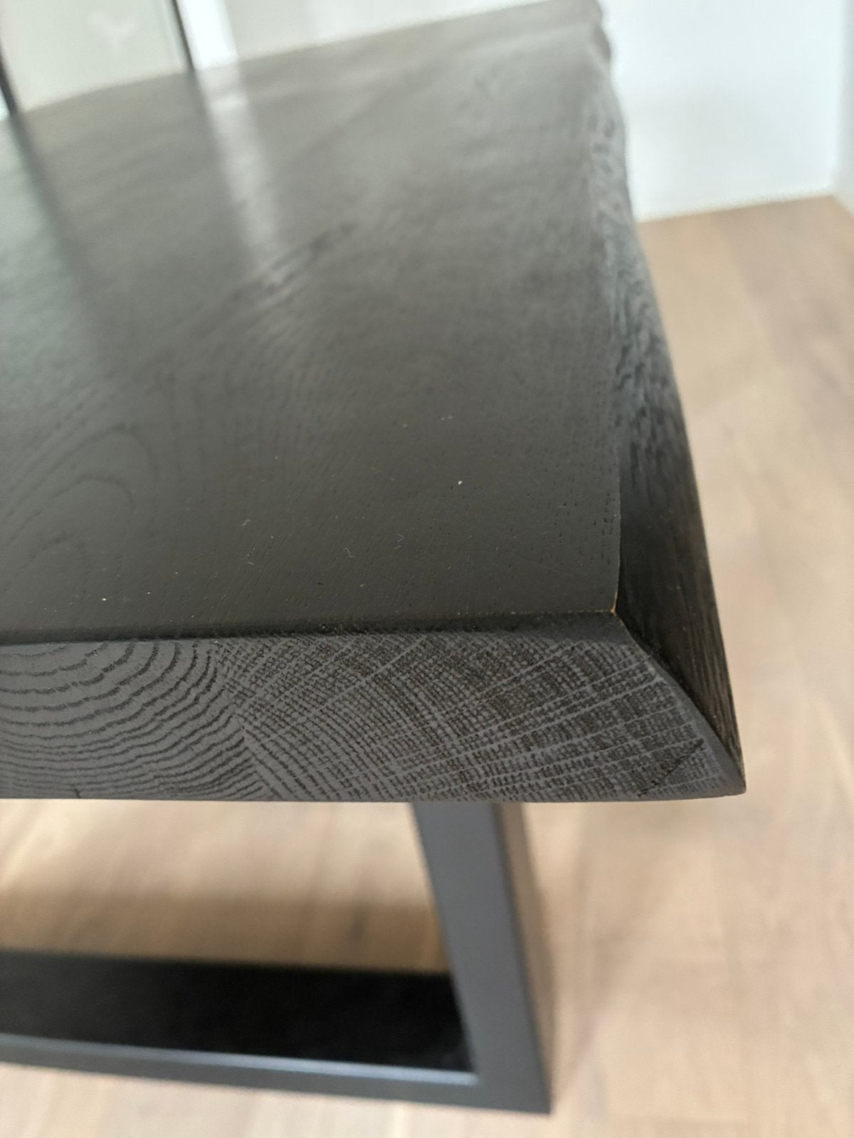 Zwarte perfect onderhouden design eettafel, Ophalen, Zo goed als nieuw