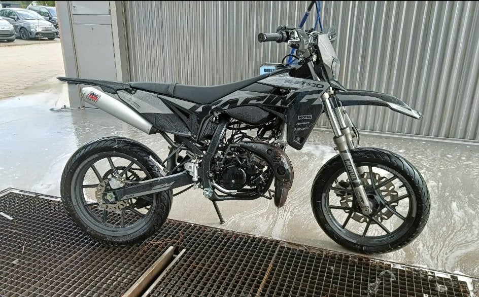 Sherco SM-R 50 BlackMoon Racing, Fietsen en Brommers, 6 versnellingen, Zo goed als nieuw, 50 cc, Ophalen