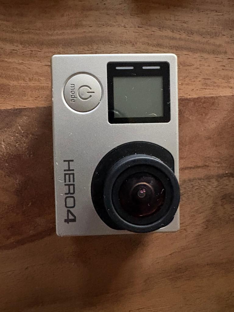 Gopro silver 4 met attributen, Ophalen, Zo goed als nieuw, GoPro