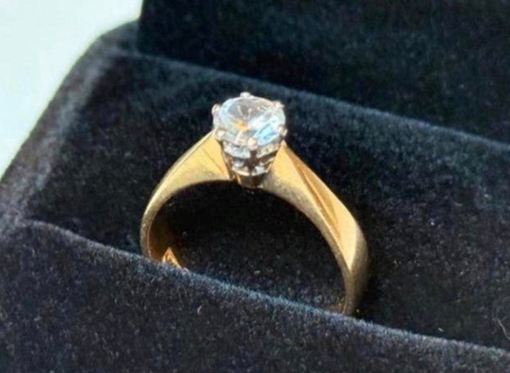 Prachtige 18 karaat gouden ring met natuurlijke diamant, Bijoux, Sacs & Beauté, Bagues, Or, 17 à 18, Jaune, Enlèvement ou Envoi