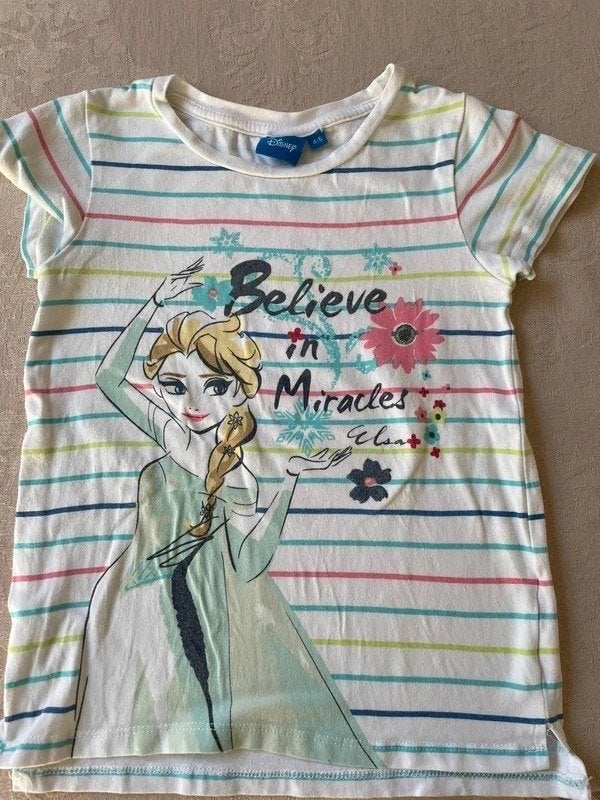 T-shirt fille reine des neiges, 4/5 ans, Enfants & Bébés, Enlèvement ou Envoi, Utilisé, Fille