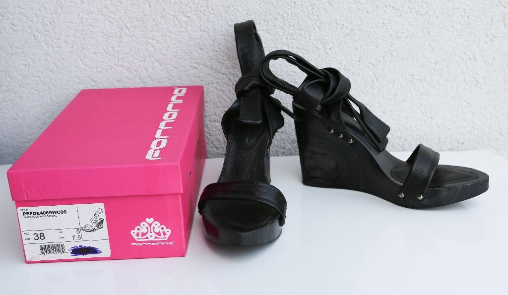 Sublimes sandales en cuir noir Fornarina 38, Vêtements | Femmes, Chaussures, Enlèvement ou Envoi, Fornarina, Comme neuf, Noir