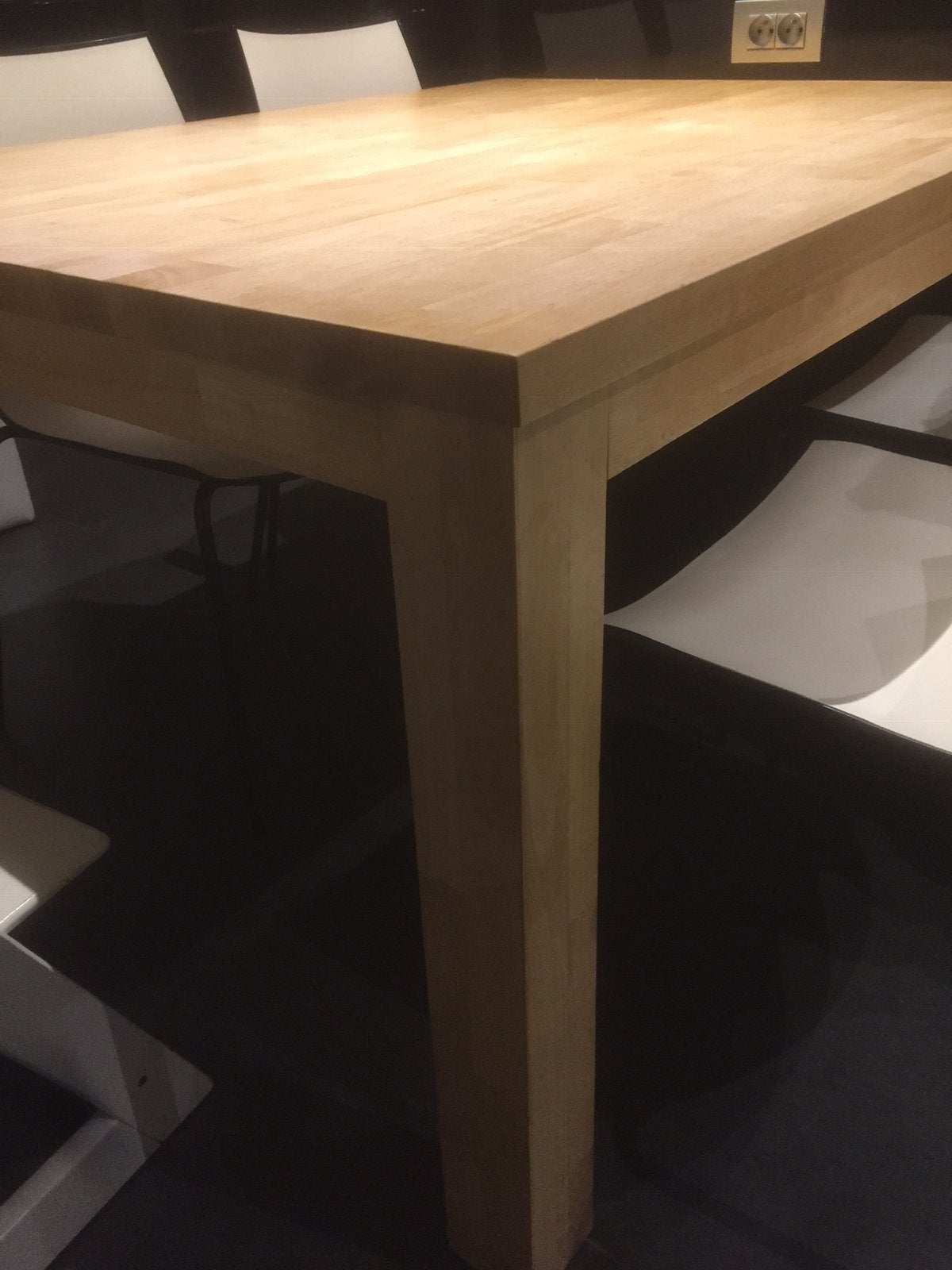 Tafel 1,3x1meter in rubberwood, Huis en Inrichting, Tafels | Eettafels, Ophalen, Zo goed als nieuw