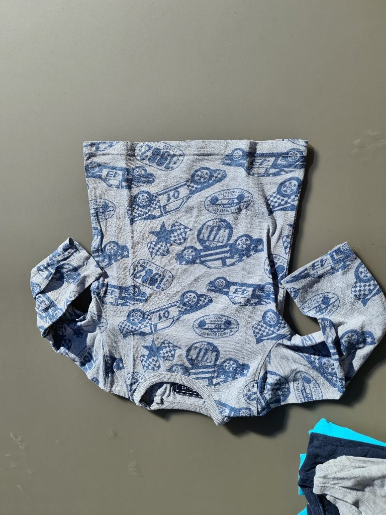 grijs t-shirt, longsleef met auto, Next, 92, Enfants & Bébés, Vêtements enfant | Taille 98, Enlèvement, Comme neuf