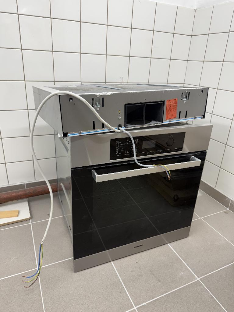 Four Miele H5240BP Pyrolyse 66L + Hotte Miele – Lot TBE, Electroménager, Fours, Neuf, Encastré, Enlèvement, Miele