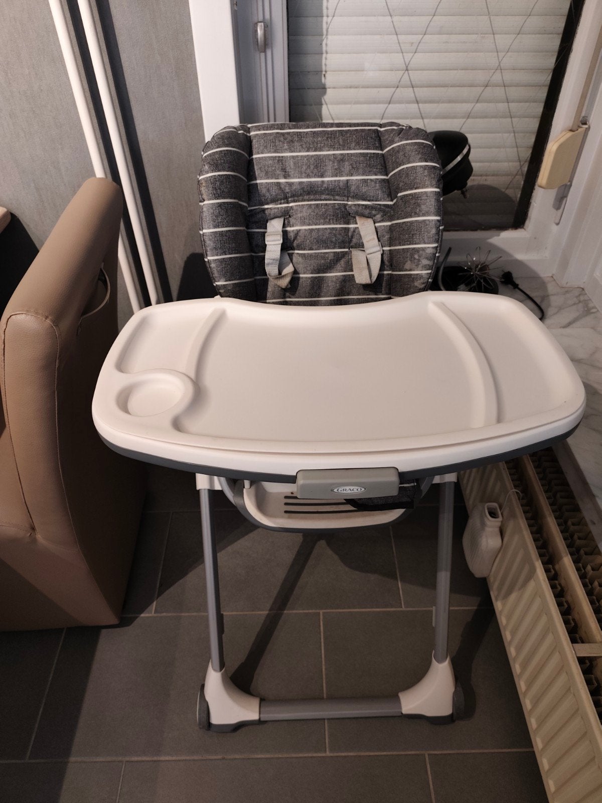 eetstoel gratis, Kinderen en Baby's, Kinderstoelen, Gebruikt, Inklapstoel, Aanschuifbaar, Afneembaar eetblad, Gordel(s), Ophalen