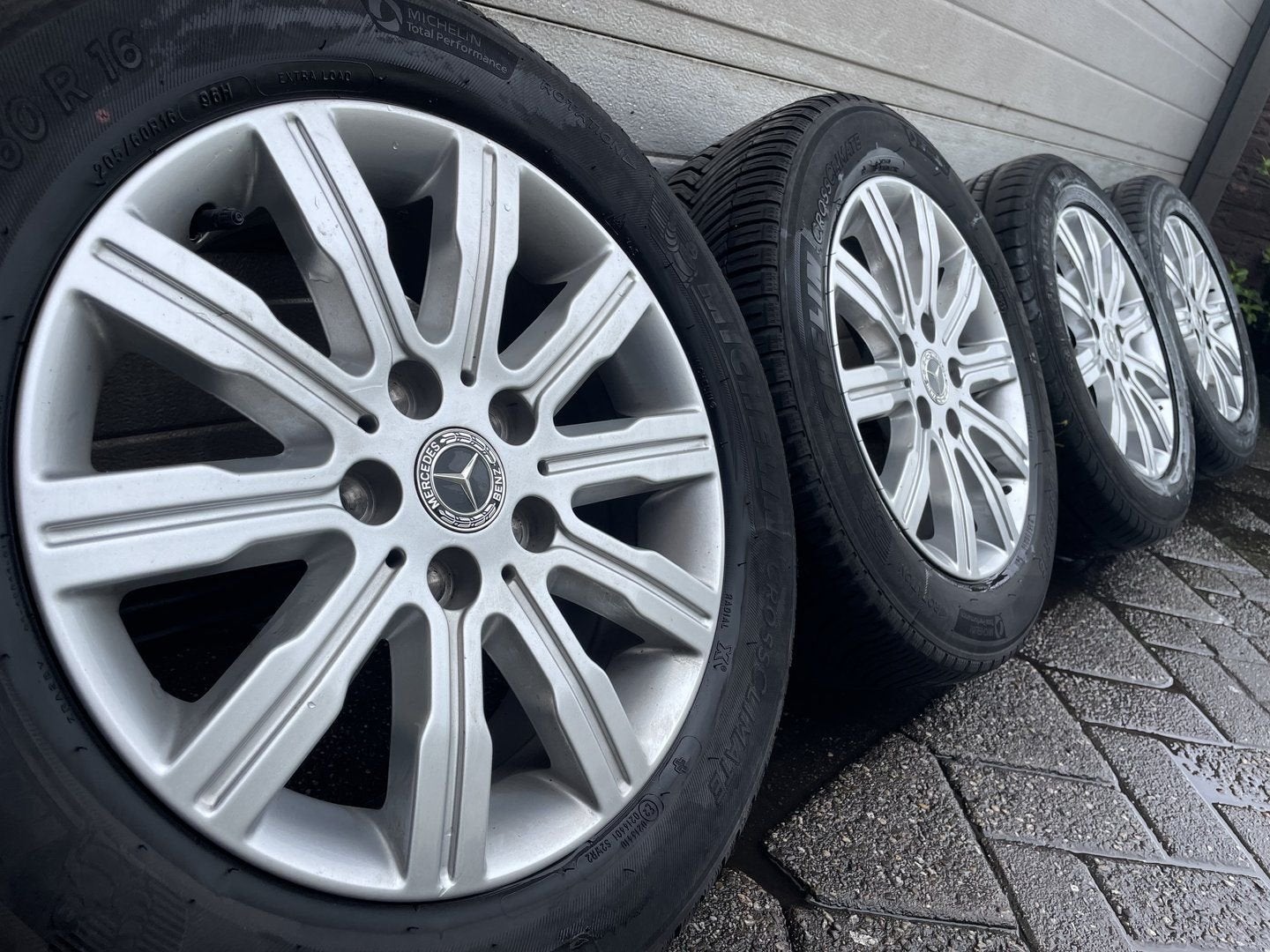 Originele set 16 inch Mercedes Citan W420 velgen zomerbanden, Auto-onderdelen, Gebruikt, -, Banden en Velgen, Zomerbanden