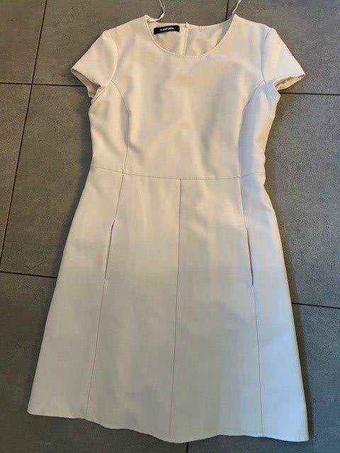 Mooie, witte jurk maat 38 merk TAIFUN Nieuwstaat, Kleding | Dames, Maat 38/40 (M), Wit, Ophalen of Verzenden, Zo goed als nieuw