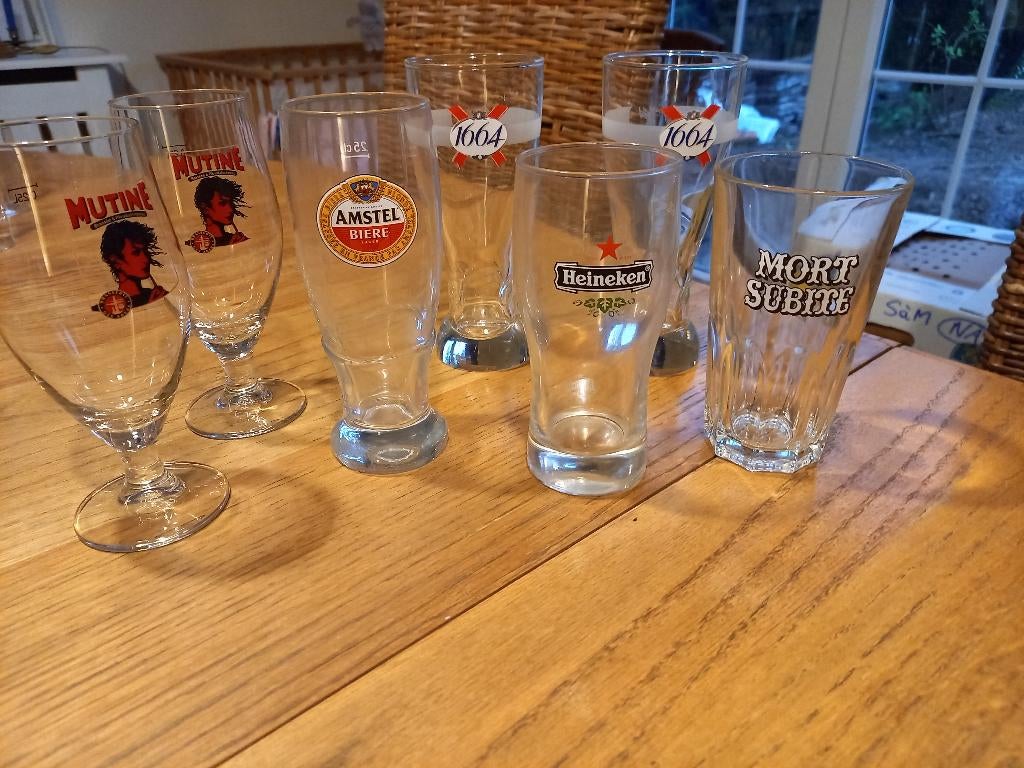 Lot de 7 verres à bière, Verzamelen, Glas en Drinkglazen, Ophalen, Zo goed als nieuw, Bierglas