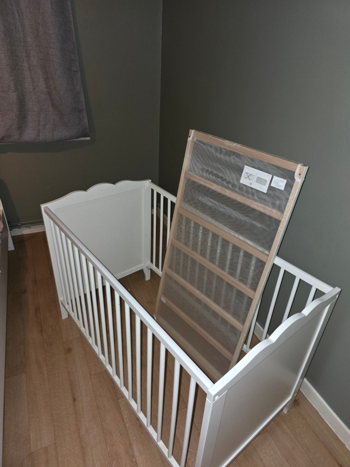 lit bébé en bois IKEA, Enlèvement, Comme neuf, Lit