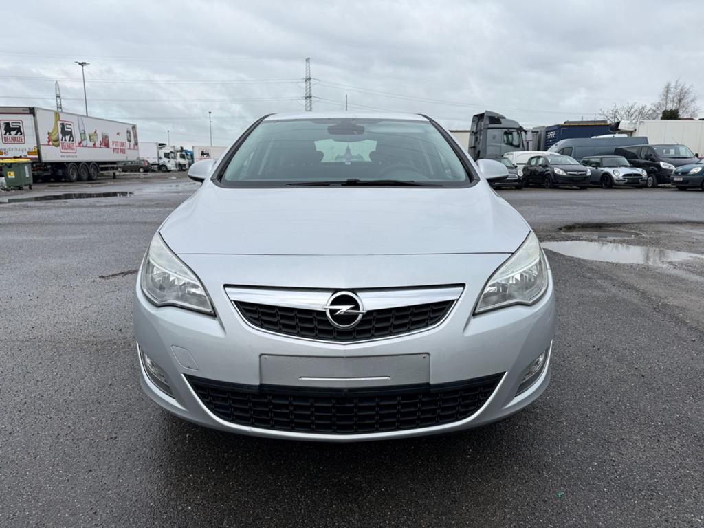 Opel Astra 2010 1.4 essence 159000 km AC, Auto's, Opel, Bedrijf, Astra, Airbags, Benzine, Euro 5, Stadsauto, 5 deurs, Handgeschakeld