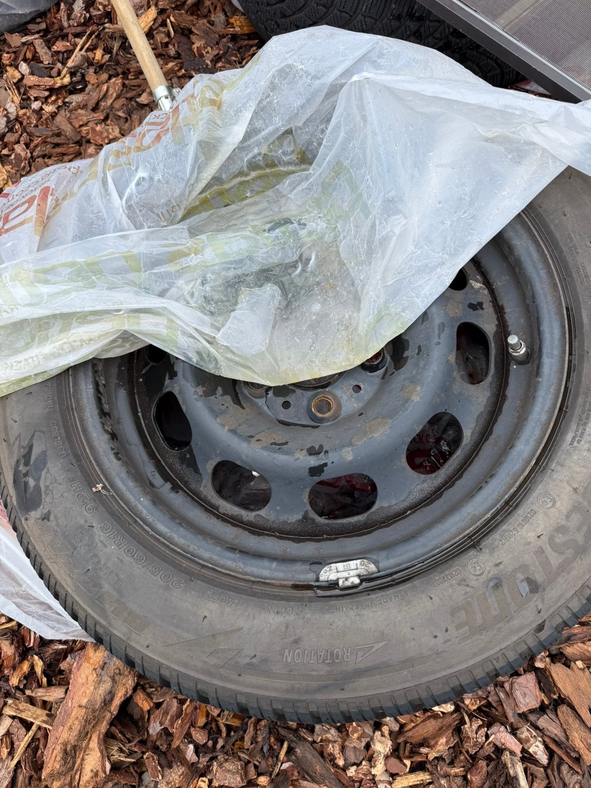 4 stalen velgen met winterbanden, Enlèvement, Comme neuf