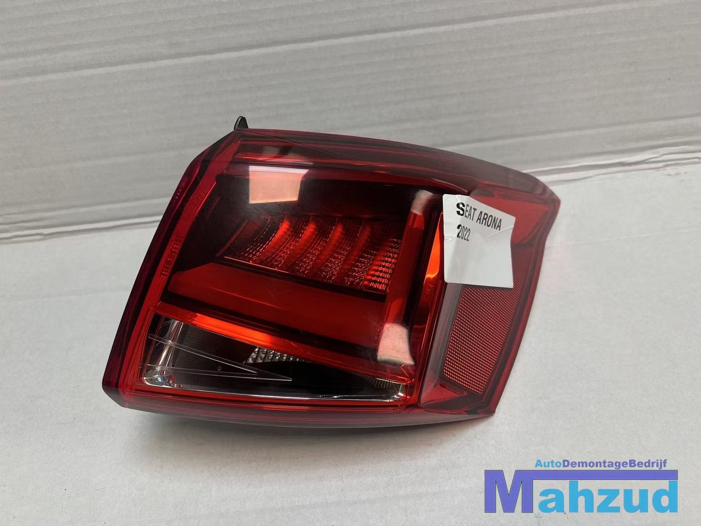 SEAT ARONA LED Rechts buiten achterlicht 2017+, Autovia A-2, Km 585 585
08760  Martorell, ES, SEAT S.A., Utilisé, Customercare@seat.es