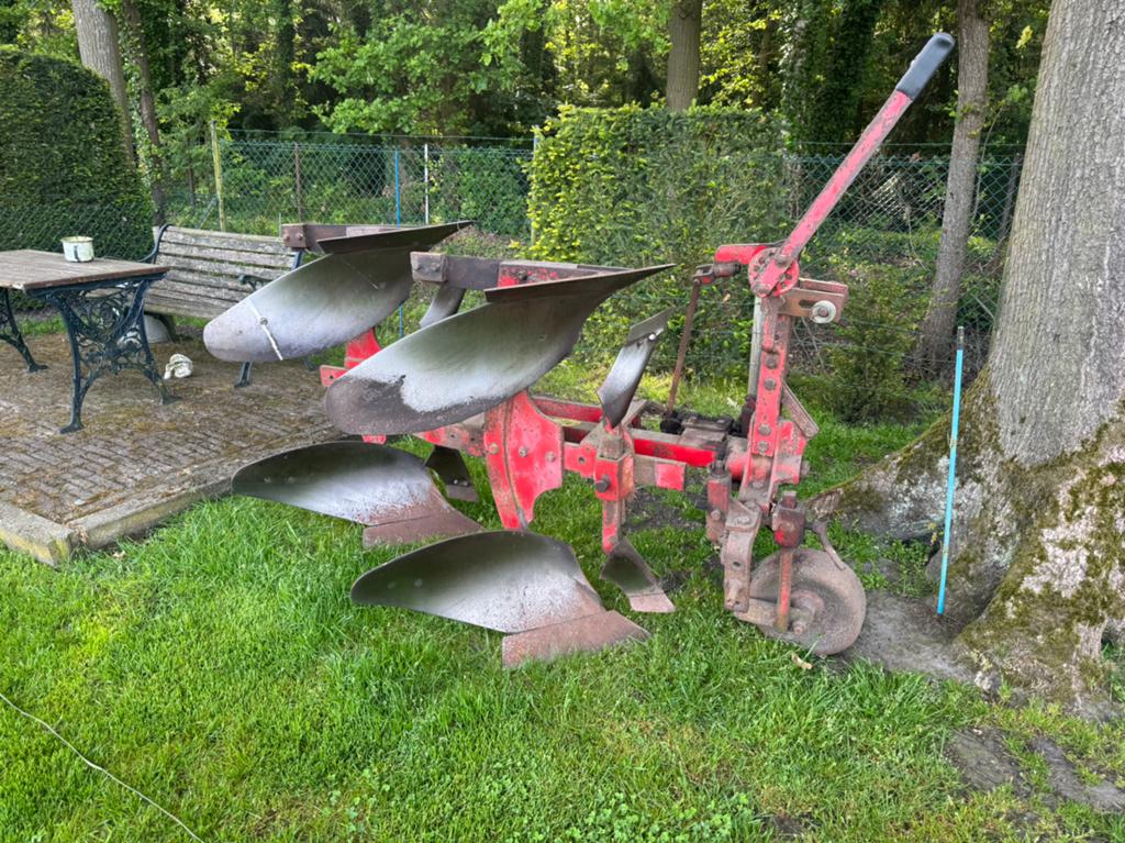 Wentelploeg ploeg plow plug