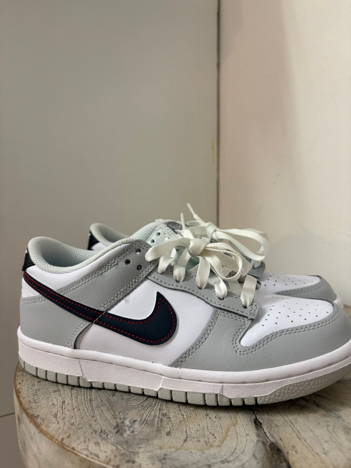 Nike dunk low se 37,5, Vêtements | Hommes, Chaussures, Neuf, Enlèvement ou Envoi, Blanc, Baskets