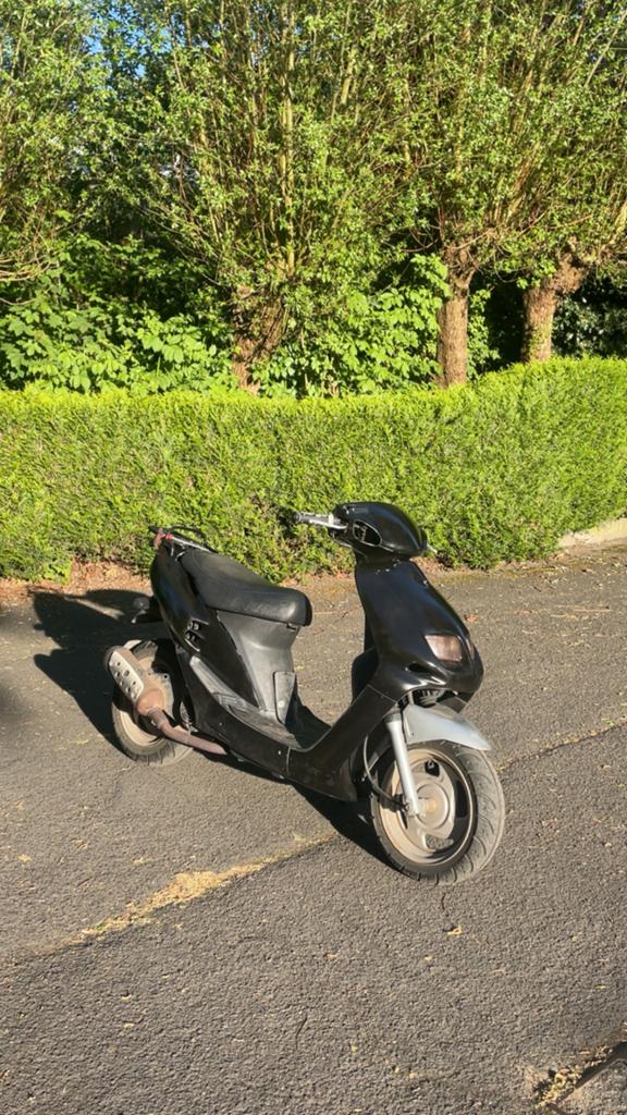 Sym jet basix 2t b klasse, Fietsen en Brommers, Ophalen, Zo goed als nieuw