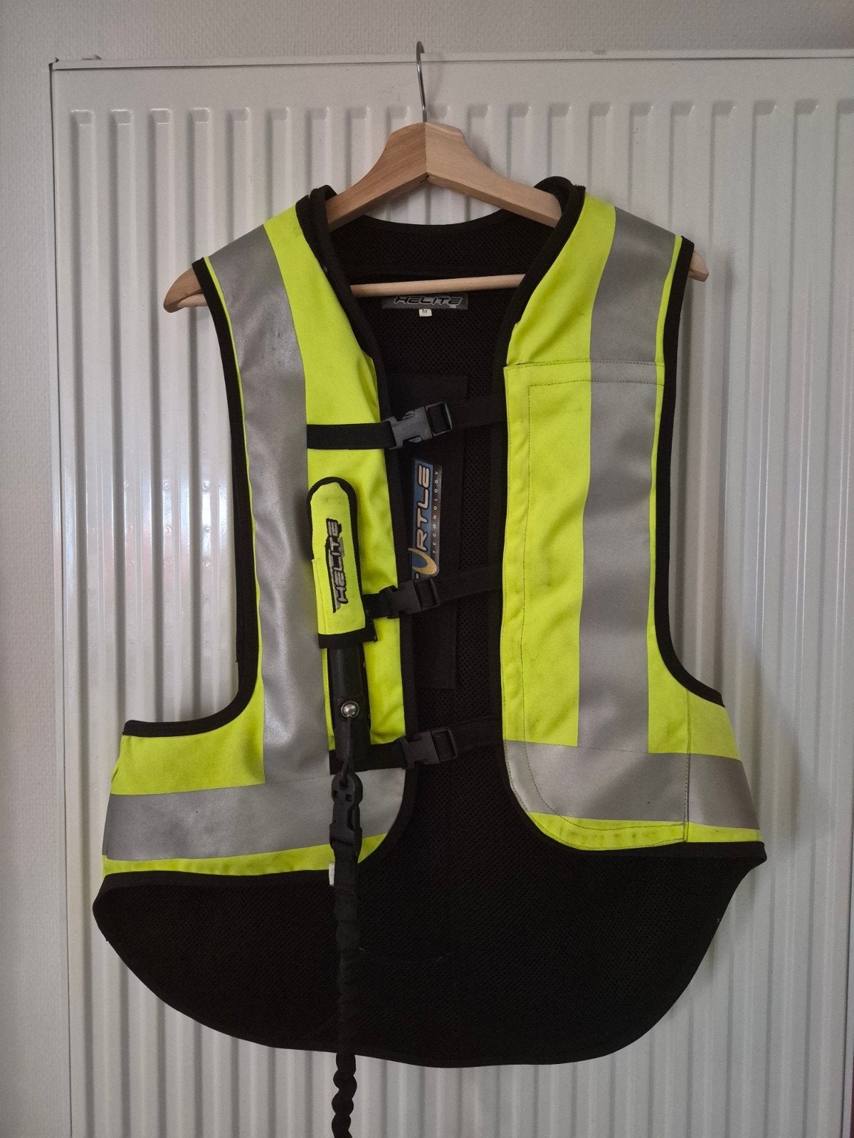 helite turtle fluo motorrijder airbag, Enlèvement, Seconde main