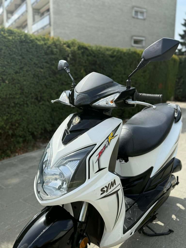 Sym Jet 4 A-KLASSE TOPSTAAT, Fietsen en Brommers, Ophalen, Zo goed als nieuw