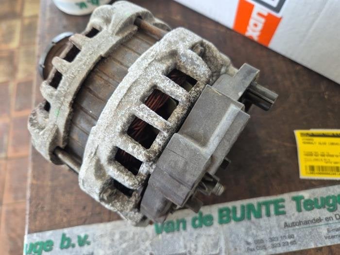 Dynamo van een Renault Clio, Gebruikt, -, Renault, -