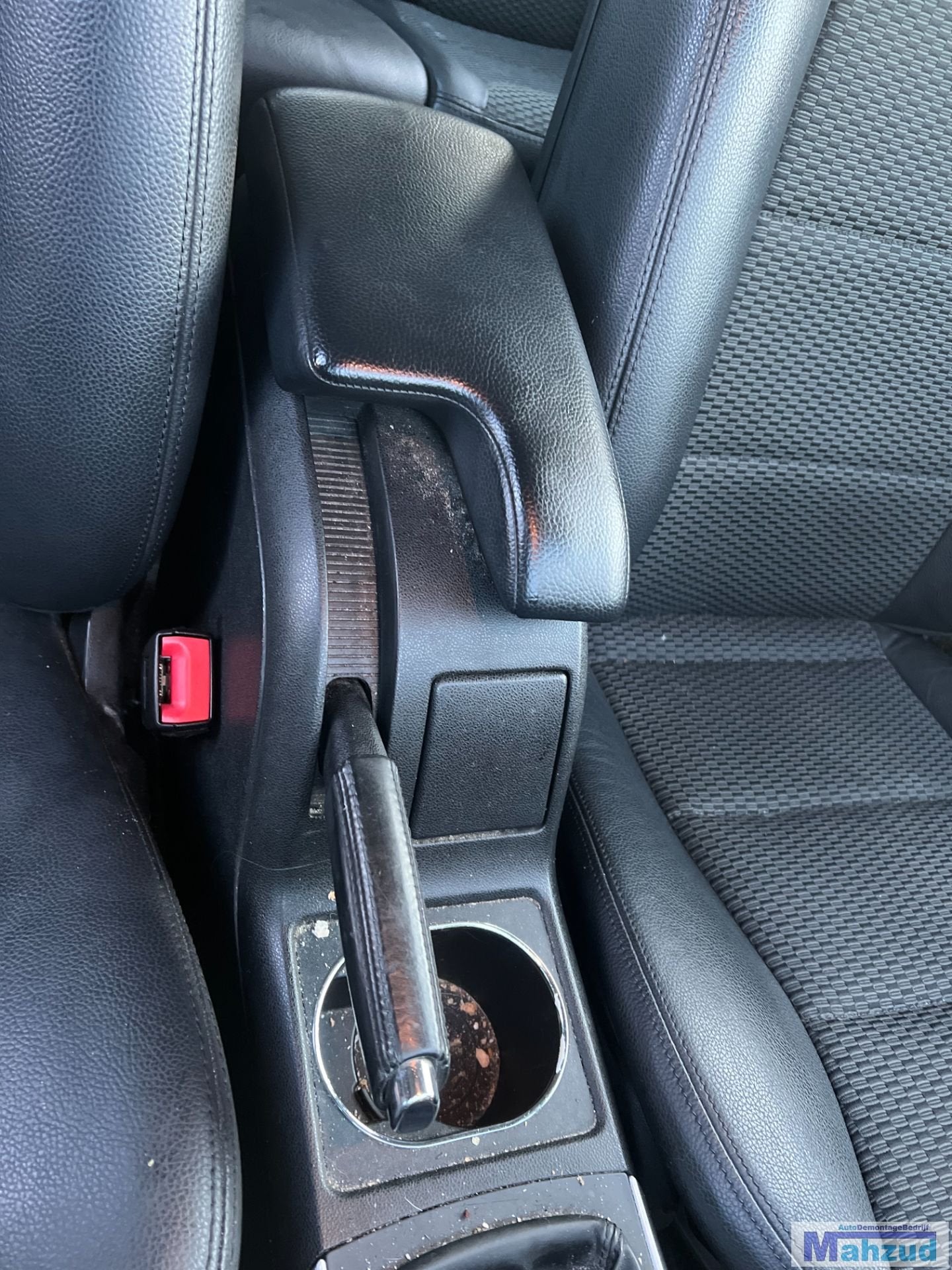 MERCEDES B KLASSE W245 handrem 2005-2011, Gebruikt, Mercedes-Benz AG, Mercedes-Benz, Mercedesstrasse 120
70372  Stuttgart, DE
