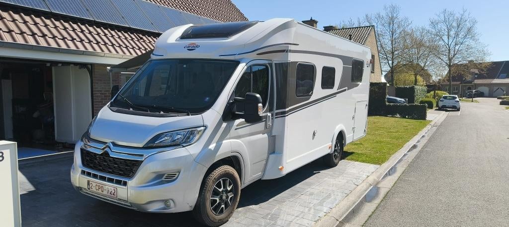 Carado T 449  - 18000 km - BJ 2022 - € 58000, Caravans en Kamperen, Mobilhomes, Koelkast, 7 tot 12 maanden geleden, Particulier