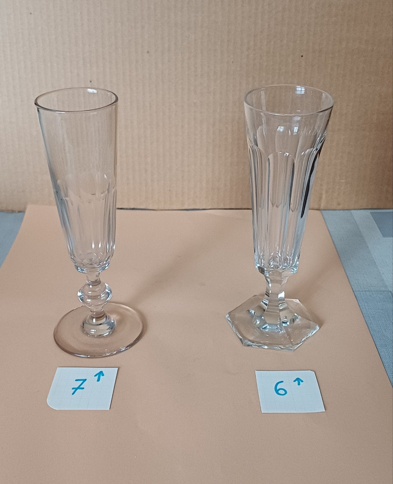2 soorten fluitglazen, Verzamelen, Glas en Drinkglazen, Ophalen