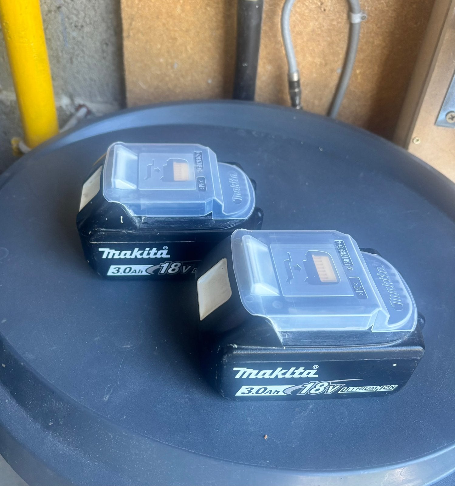 2 batteries MAKITA 18V 3ah en très bon état, Enlèvement, Utilisé