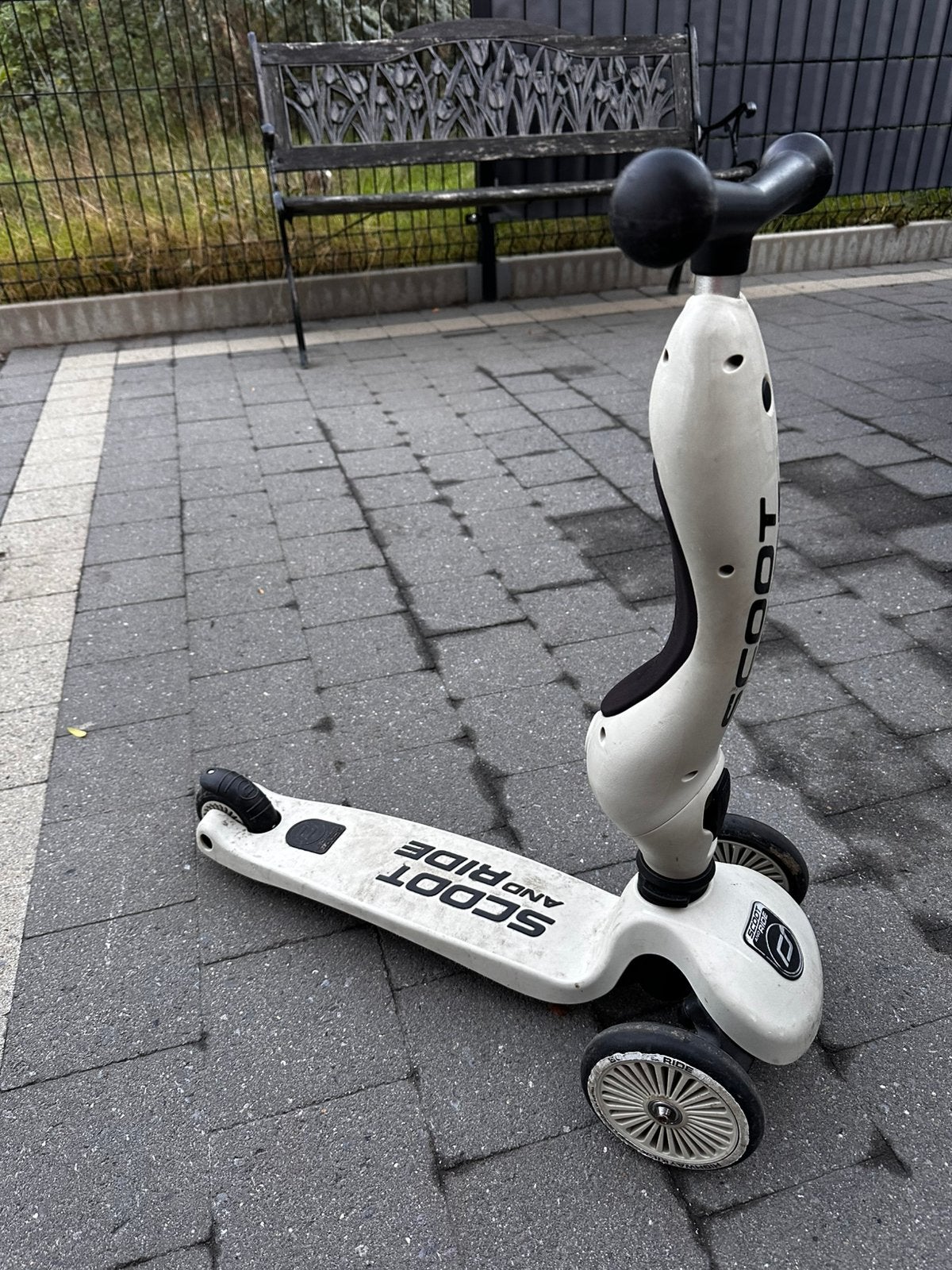 SCOOT AND RIDE Kinderstep 2-in-1 met zitje & 3 wielen, Fietsen en Brommers, Ophalen, Zo goed als nieuw