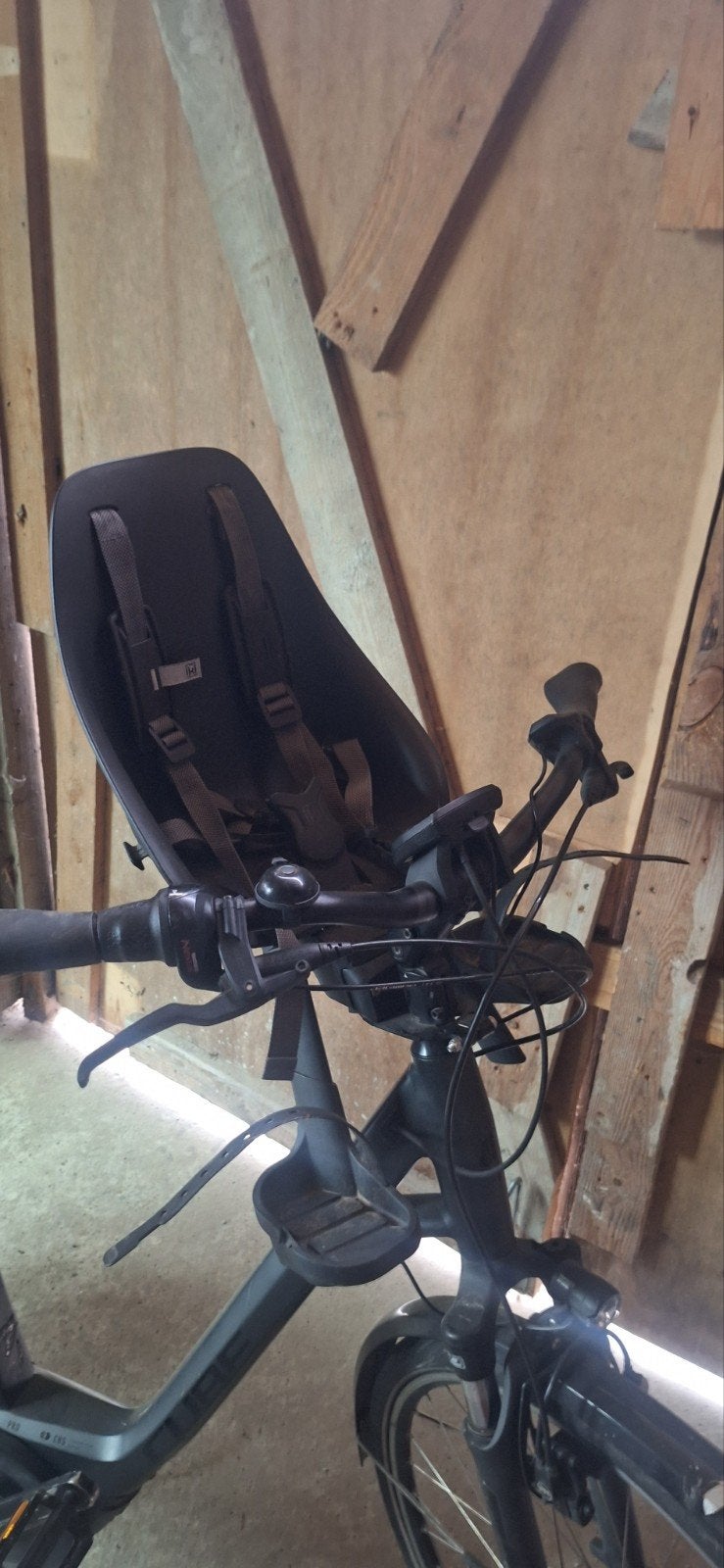 Urban Iki front seat black black. Fietsstoeltje, Ophalen