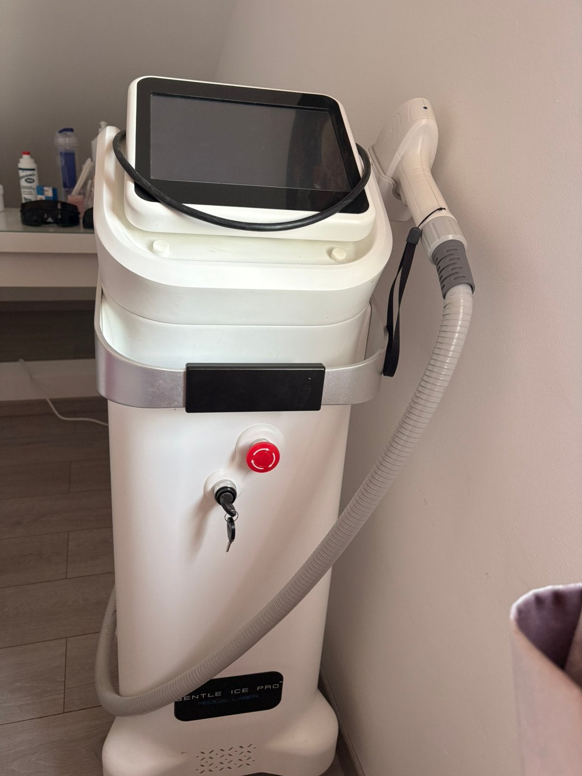 Diode laserontharings toestel, Elektronische apparatuur, Ophalen, Zo goed als nieuw
