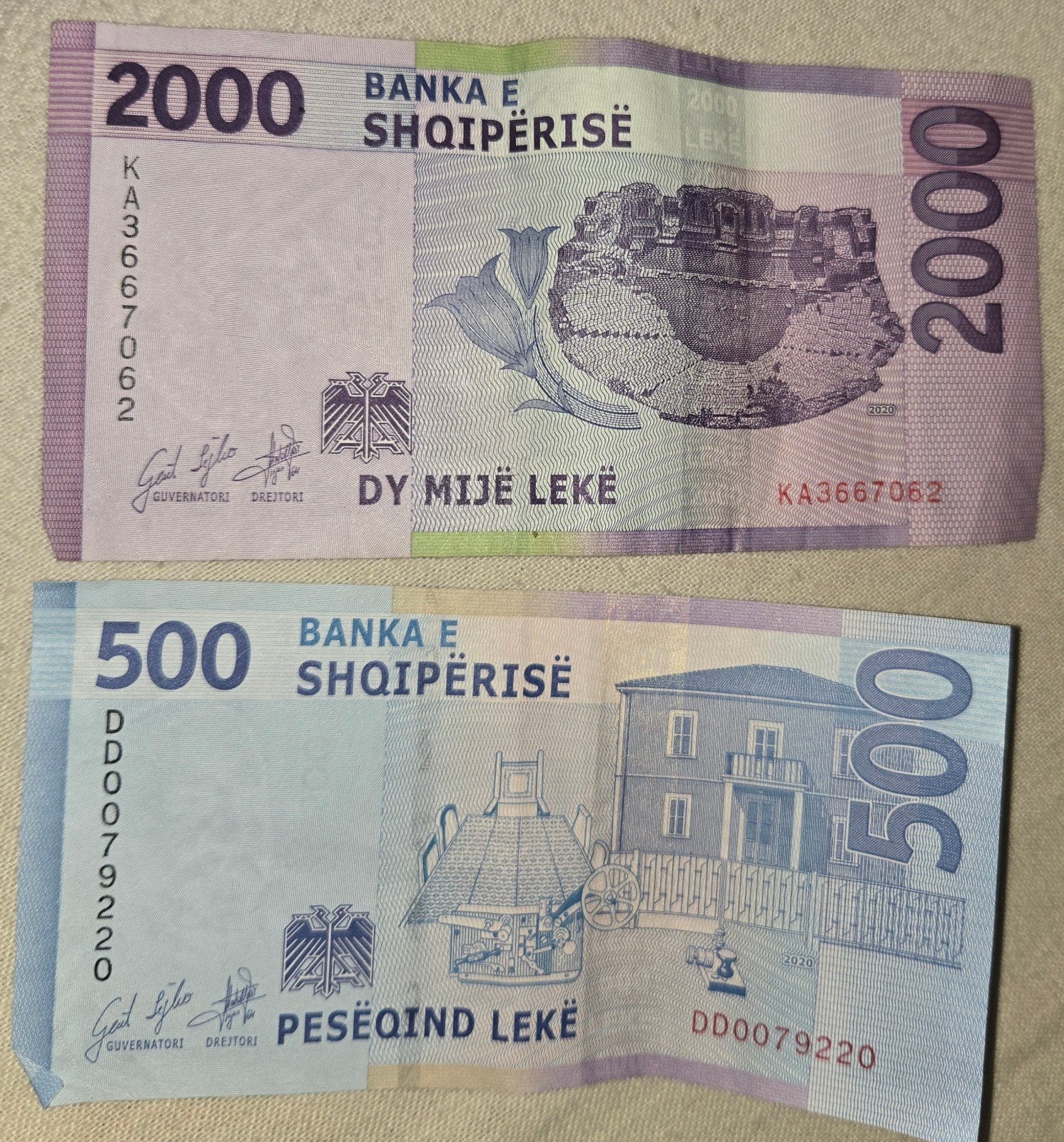 2500 ALL (albanese Leke), Enlèvement