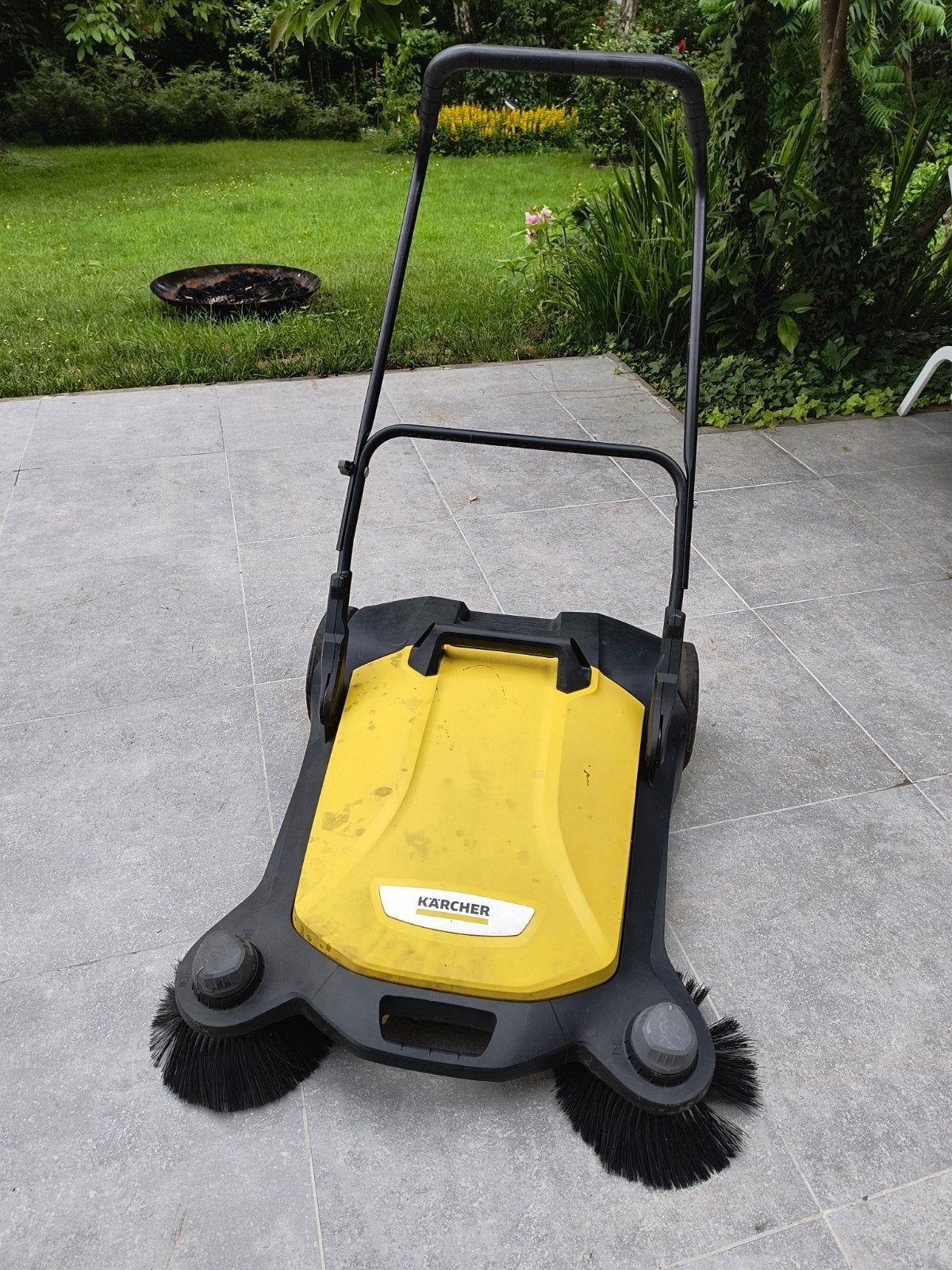 Veegmachine : Kärcher Handveegmachine S 6 Twin., Jardin & Terrasse, Balayeurs, Enlèvement