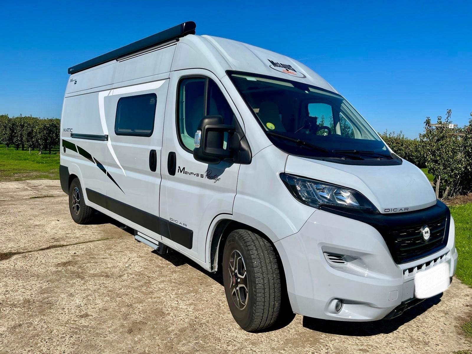 Menfys 5 Prestige S line, Caravans en Kamperen, Automaat, Ringverwarming, Fiat, Raamblindering