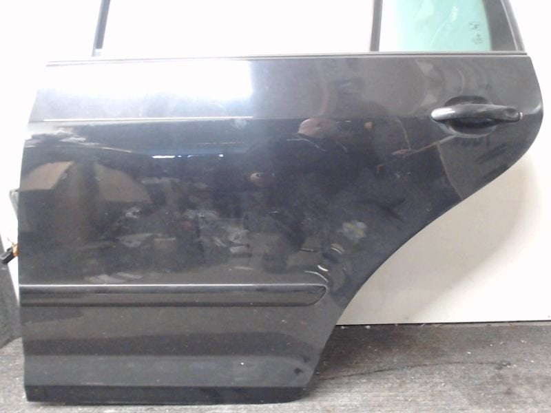 PORTIER LINKS ACHTER LC9Z zwart Golf Plus (5M1 / 1KP), Gebruikt, Volkswagen AG, Kundenbetreuung@volkswagen.de, Achter