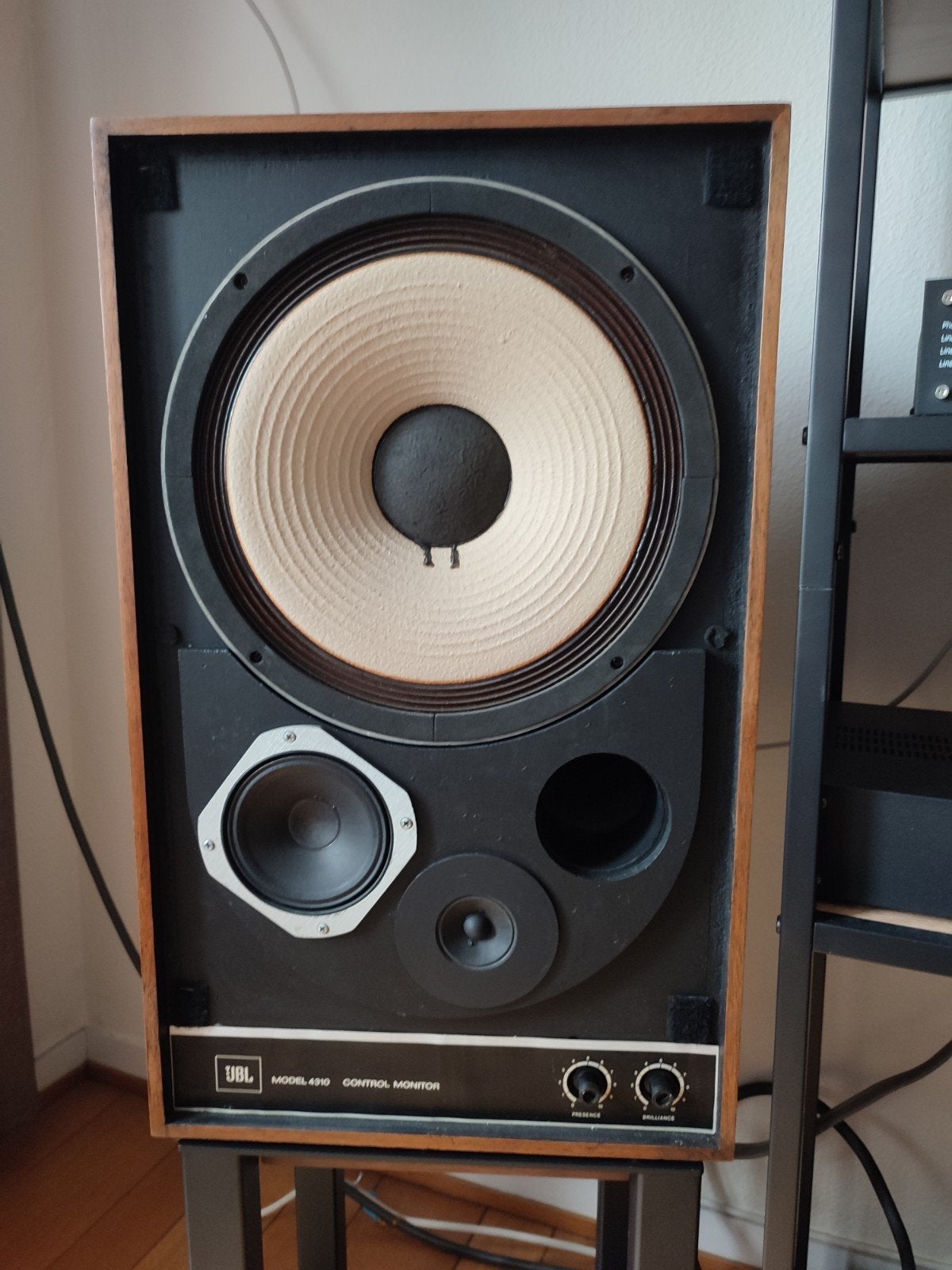 JBL 4310, JBL